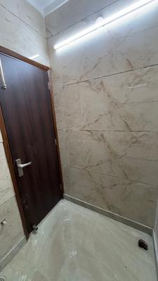 Image of 1050 Sq.ft 4 BHK Apartment / Flat for sale in Sector 5 Rohini, New Delhi for Rs. 10000000