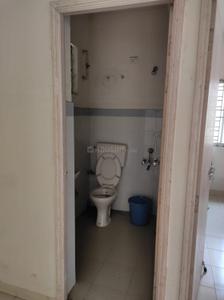 Bathroom Image of 1050 Sq.ft 3 BHK Apartment / Flat for sale in Shapoorji Pallonji Houshing Complex, Rajarhat Kolkata for Rs. 6500000