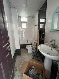 Bathroom Image of 950 Sq.ft 2 BHK Apartment / Flat for rent in Leela Homes, Vaishali Ghaziabad for Rs. 28000