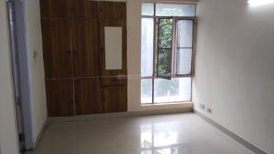 Bedroom Image of 1300 Sq.ft 3 BHK Apartment / Flat for rent in Batla Apartments, Patparganj New Delhi for Rs. 36000