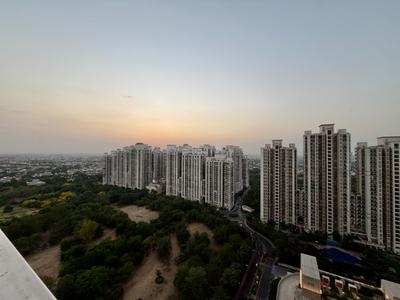 Balcony Image of 2301 Sq.ft 3.5 BHK Apartment / Flat for sale in DLF One Midtown, Karampura New Delhi for Rs. 64000000