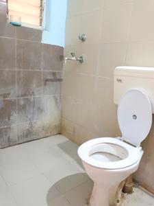 Common Bathroom Image of 893 Sq.ft 3 BHK Apartment / Flat for sale in Srijan Greenfield City Classic, Maheshtala Kolkata for Rs. 3600000