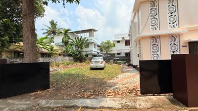 Image of 2400 Sq.ft 6 BHK Independent House for sale in Kakkanad, Kochi for Rs. 12700000