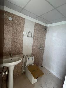 Bathroom Image of 950 Sq.ft 2 BHK Apartment / Flat for sale in Palm Marina Suites Phase 1, Mahurali Ghaziabad for Rs. 6000000
