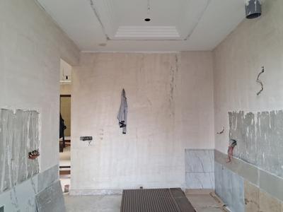 Kitchen Image of 1800 Sq.ft 3 BHK Builder Floor for sale in Paschim Vihar New Delhi for Rs. 40000000