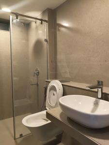 Common Bathroom Image of 1221 Sq.ft 2 BHK Apartment / Flat for rent in Turquoise 118 West, Nagpada Mumbai for Rs. 100000