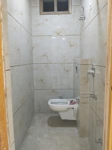 Common Bathroom Image of 410 Sq.ft 2 BHK Builder Floor for sale in Shastri Nagar New Delhi for Rs. 4100000