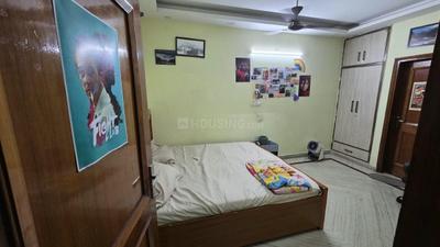 Bedroom Image of 2000 Sq.ft 3 BHK Builder Floor for rent in Sector 46 Noida for Rs. 15000