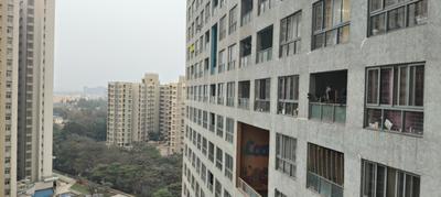 Image of 1000 Sq.ft 2 BHK Apartment / Flat for sale in Amanora Future Towers, Hadapsar, Pune for Rs. 12500000