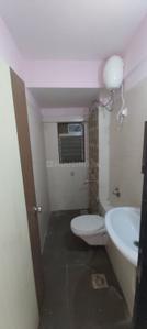 Bathroom Image of 1017 Sq.ft 2 BHK Apartment / Flat for rent in Mantri Serene, Goregaon East Mumbai for Rs. 51000