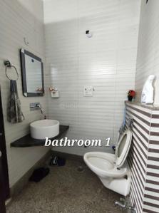 Bathroom Image of 1650 Sq.ft 3 BHK Builder Floor for sale in Azadpur New Delhi for Rs. 22500000