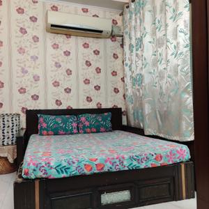 Bedroom Image of 1800 Sq.ft 3 BHK Builder Floor for rent in Lajpat Nagar New Delhi for Rs. 105000