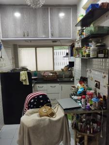 Kitchen Image of 180 Sq.ft 1 BHK Apartment / Flat for rent in Paldi Ahmedabad for Rs. 18000