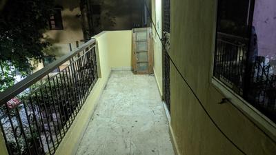 Balcony Image of 680 Sq.ft 2 BHK Apartment / Flat for rent in DDA Flats, Vikaspuri New Delhi for Rs. 18000