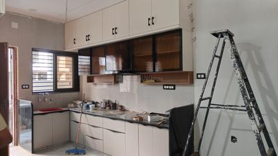 Kitchen Image of 2000 Sq.ft 5 BHK Independent House for rent in Sargasan Gandhinagar for Rs. 40500