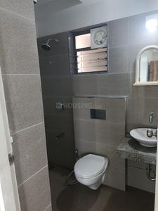 Bathroom Image of 800 Sq.ft 2 BHK Apartment / Flat for rent in Adani Aster Neo, Shantigram Ahmedabad for Rs. 25000