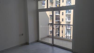 Bedroom Image of 1000 Sq.ft 2.5 BHK Apartment / Flat for sale in Amrapali Zodiac, Sector 120 Noida for Rs. 9600000
