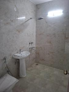 Bathroom Image of 2100 Sq.ft 4 BHK Builder Floor for rent in Sector 105 Noida for Rs. 60000