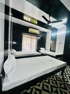 Image of Boys PG Akshar Chowk 7573906763 in Akota, Vadodara