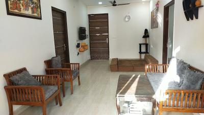 Living Room Image of 820 Sq.ft 2 BHK Apartment / Flat for rent in AGI Sky Garden, Shakti Nagar Jalandhar for Rs. 24000