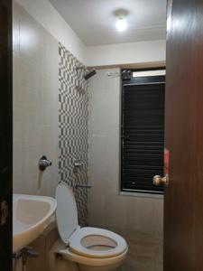 Common Bathroom Image of 2650 Sq.ft 3 BHK Apartment / Flat for rent in The Springs, Kalamboli Navi Mumbai for Rs. 42000