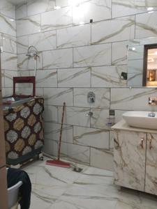 Common Bathroom Image of 2550 Sq.ft 4 BHK Apartment / Flat for sale in Rajendra Nagar Ghaziabad for Rs. 19500000