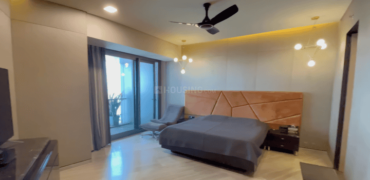 Lodha World Towers Main Image 1