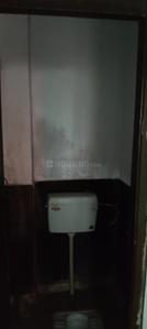 Bathroom Image of 890 Sq.ft 2 BHK Duplex for rent in Govindpuram Ghaziabad for Rs. 9500