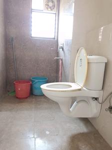 Common Bathroom One Image of 1130 Sq.ft 2 BHK Apartment / Flat for sale in Jadavpur Kolkata for Rs. 7500000