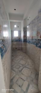 Bathroom Image of 850 Sq.ft 2 BHK Apartment / Flat for sale in Picnic Garden Kolkata for Rs. 3000000