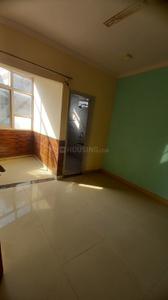 Bedroom Image of 700 Sq.ft 1 BHK Apartment / Flat for rent in Mayur Vihar Phase 3 New Delhi for Rs. 23000