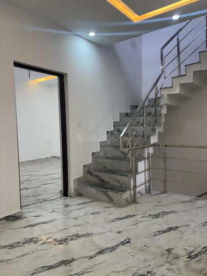 Roop Nagar Main Image 1