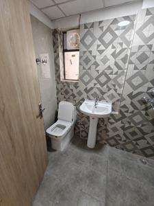Bathroom Image of 1850 Sq.ft 3 BHK Apartment / Flat for rent in RG Luxury, Noida Extension Greater Noida for Rs. 28000