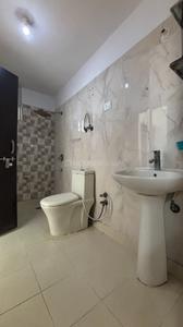 Bathroom Image of 2000 Sq.ft 4 BHK Apartment / Flat for sale in Ramprastha Pearl Court, Vaishali Ghaziabad for Rs. 36000000