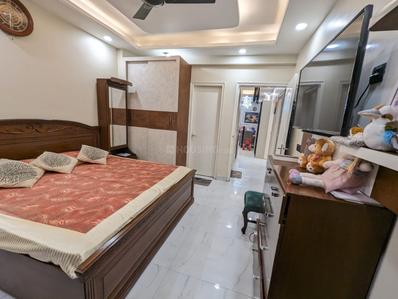 Bedroom Image of 1800 Sq.ft 3.5 BHK Apartment / Flat for sale in Nimbus The Hyde Park, Sector 78 Noida for Rs. 22000000