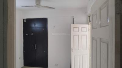 Bedroom Image of 930 Sq.ft 2 BHK Apartment / Flat for rent in Supertech Cape Town, Sector 74 Noida for Rs. 28800