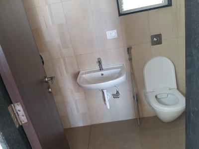 Bathroom Image of 1050 Sq.ft 2 BHK Apartment / Flat for sale in Saheel Itrend Life, Wakad Pune for Rs. 9500000