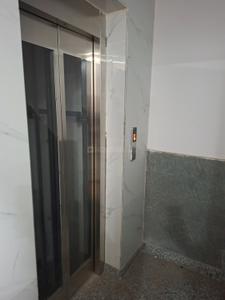 Bathroom Image of 720 Sq.ft 2 BHK Builder Floor for rent in Tagore Garden Extension New Delhi for Rs. 35000