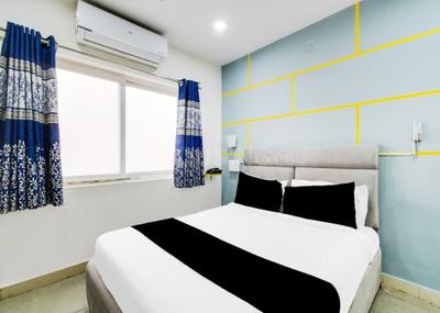 Bedroom Image of Super Townhouse HITEC City Metro Station in Madhapur, Hyderabad