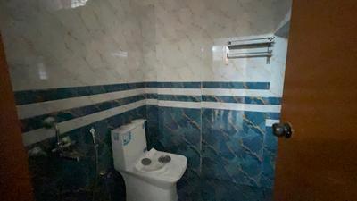 Bathroom Image of 700 Sq.ft 1 BHK Apartment / Flat for rent in Hebbal Kempapura Bengaluru for Rs. 18000