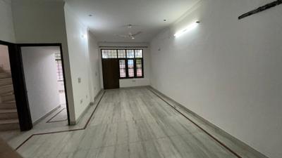 Living Room Image of 2000 Sq.ft 2 BHK Builder Floor for rent in Sector 23A Gurgaon for Rs. 47000