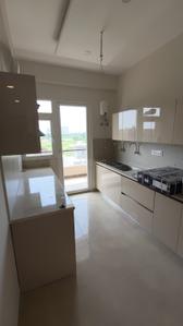 Kitchen Image of 1800 Sq.ft 3 BHK Apartment / Flat for rent in HLP Palmillas Plots, Ramgarh Bhudda Zirakpur for Rs. 36000