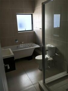 Bathroom Image of 1450 Sq.ft 3 BHK Apartment / Flat for sale in Khar Laxmi Nivas, Khar West Mumbai for Rs. 70000000