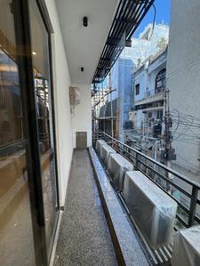 Balcony Image of 1800 Sq.ft 3 BHK Builder Floor for sale in Green Park New Delhi for Rs. 65000000