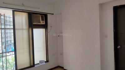 Bedroom Image of 600 Sq.ft 1 BHK Apartment / Flat for rent in Gemstar Symphony, Kandivali West Mumbai for Rs. 35000