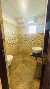 Bathroom Image of 1228 Sq.ft 3 BHK Apartment / Flat for rent in Arsha Sumangalam, Vrindavan Yojana Lucknow for Rs. 50000