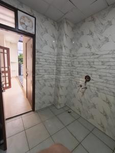 Bathroom Image of 1200 Sq.ft 2 BHK Builder Floor for rent in Omicron 1A Greater Noida for Rs. 22000