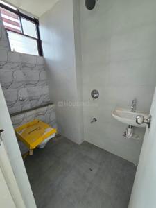Bathroom Image of 1710 Sq.ft 3 BHK Apartment / Flat for rent in Vasna Ahmedabad for Rs. 30000