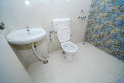 Bathroom Image of 1975 Sq.ft 3.5 BHK Apartment / Flat for sale in Spaze Privy, Sector 72 Gurgaon for Rs. 23000000