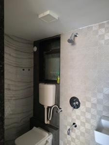 Common Bathroom Image of 530 Sq.ft 1 BHK Apartment / Flat for rent in Kasarvadavali Thane for Rs. 19999